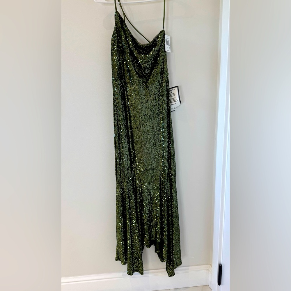 Evening cocktail weeding sequin. Green olive dress. One shoulder. New.